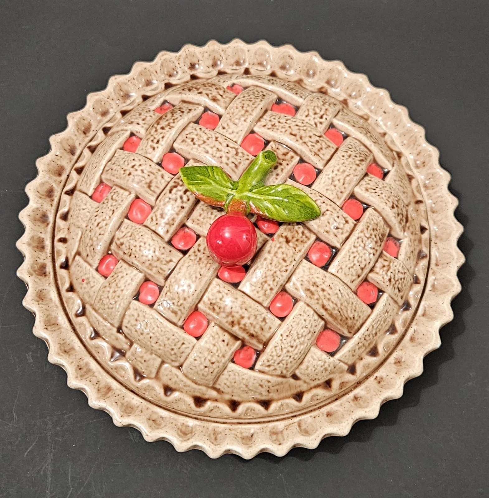 VTG Ceramic Lattice Cherry Pie Dish Plate Fluted Edge Lid Cottage Grandmacore