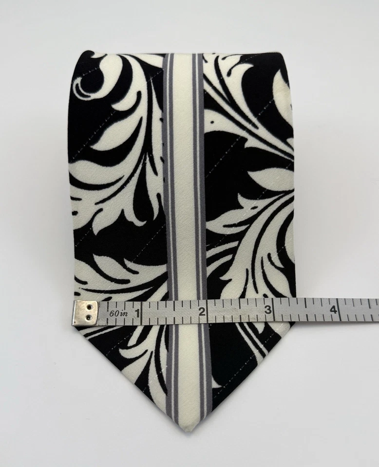Corbata de seda Pancaldi negra blanca gris patrón floral rayas centrales Italia 56" nueva sin etiquetas Foto 2 de 4