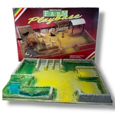 BRITAINS FARM PLAYBASE - 1983 Vtg Boxed Toy USED CONDITION