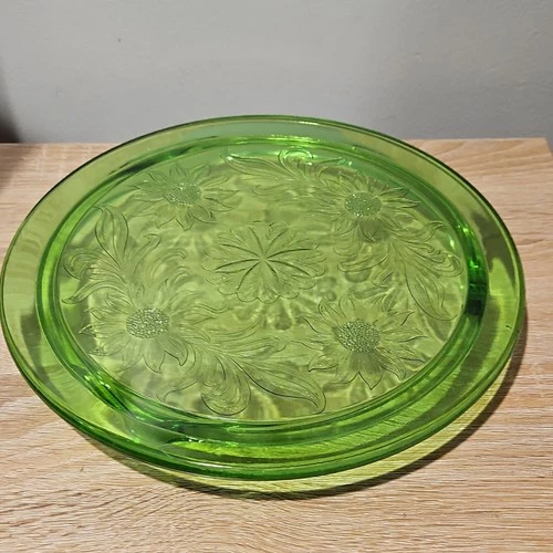 vintage Jeanette Sunflower Uranium Glass Cake Plate from 1930's.  Glows!