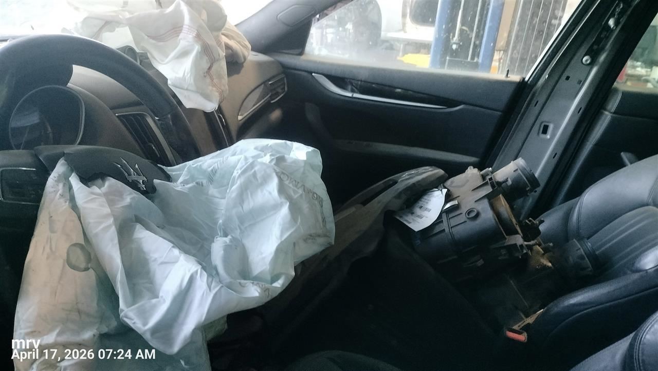 RIGHT FRONT DOOR WINDOW REGULATOR OEM 2018 MASERATI LEVANTE