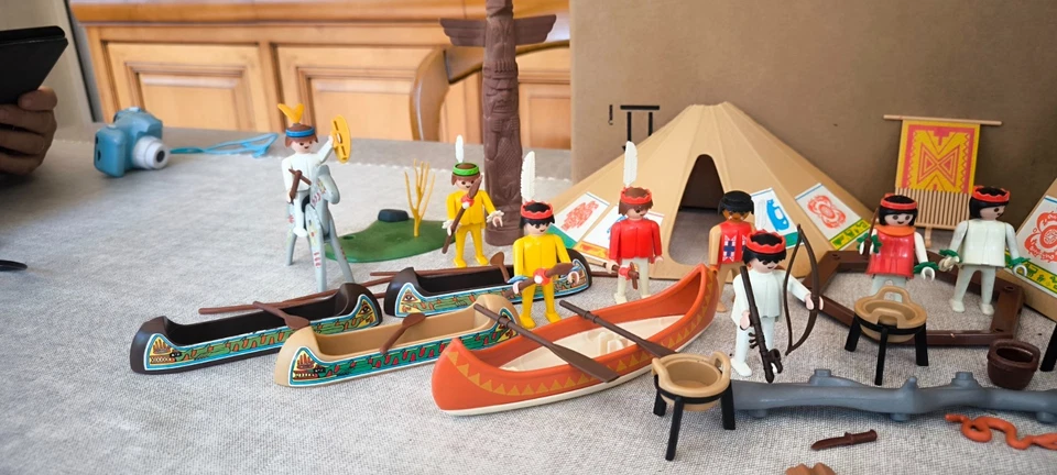 playmobil gros lot indiens 15 personnages 2 chevaux décors et matériel - Photo 3/4