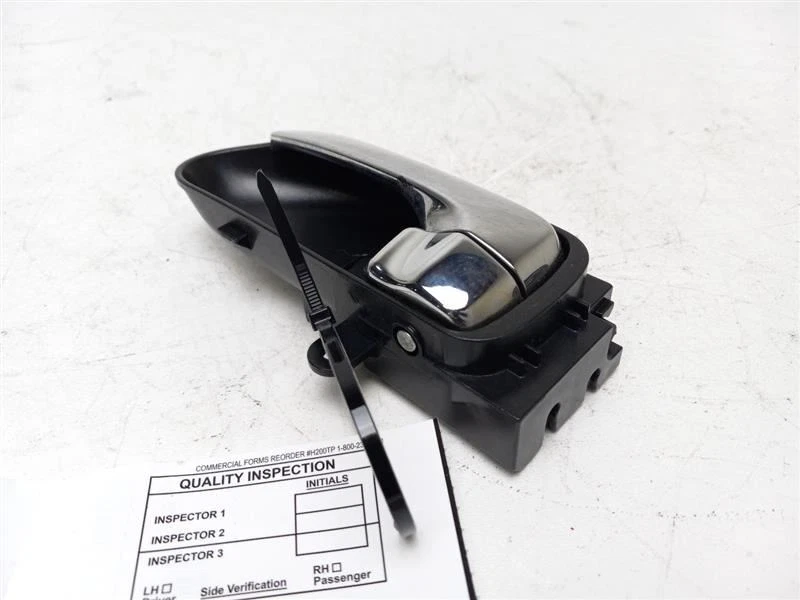 Manija de puerta interior trasera izquierda Nissan Rogue 2011-2014 OEM 47475  Foto 3 de 4