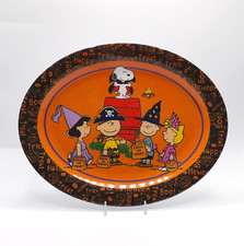 HALLOWEEN PEANUTS DRACULA SNOOPY, WOODSTOCK & THE GANG MELAMINE PLATTER BNWT