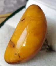 Vintage Elegant ring size 9 Baltic Amber polished Butterscotch Egg Yolk          