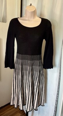 French Connection Sunrise Tellin Knit Dress  Size 8 Scoop Neck Free Shipping