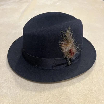 Neu mit Etikett Stetson Selby FELLFILZ FEDORA MITTIG DUNKELMARINE HERGESTELLT IN USA Größe 7 1/2 - Bild 1 von 4