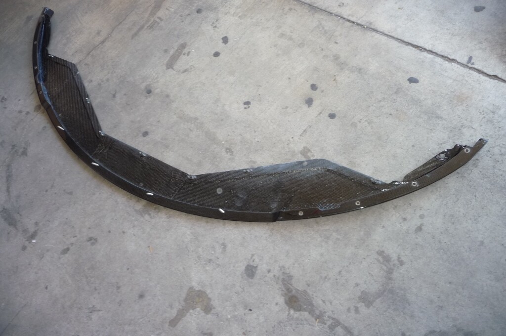 2008 Bugatti Veyron 16:4 Front Bumper Lower Diffuser Carbon Fiber Shield Cover