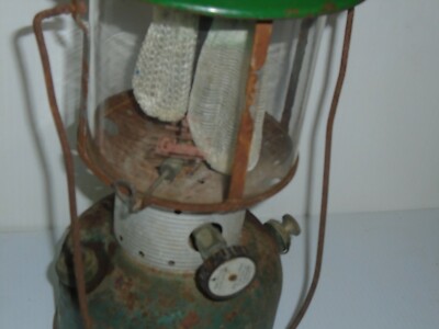 Vintage Coleman Double-Mantle White Gas Lantern Model 220f dated