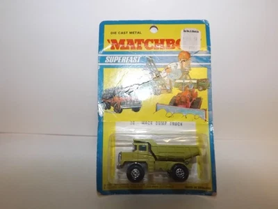 MATCHBOX S/F NO. 28-A MACK DUMP TRUCK MI 1971 BLISTER - image 1 of 4