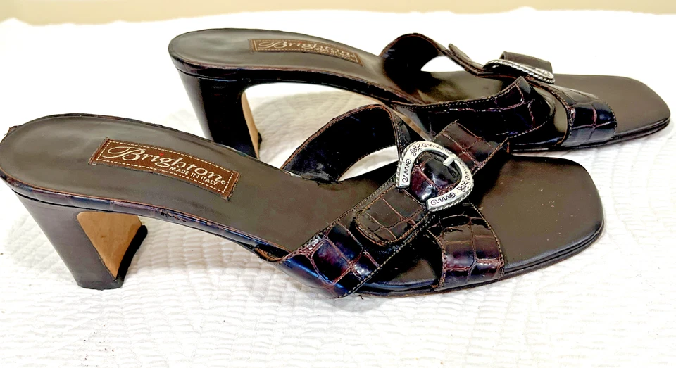 Sandálias de couro de crocodilo marrom mula Brighton Tamyra tamanho 8M prata fivela de ferradura - Imagem 2 de 4