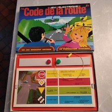 Ancien jeu éducatif électrique NATHAN – CODE DE LA ROUTE