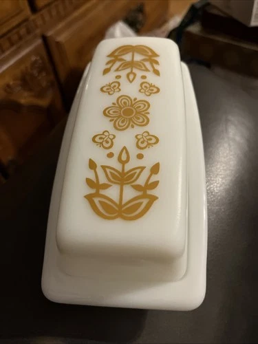 Vintage 1970's Pyrex Milk Glass Butterfly Gold, Butter Dish with Lid EUC