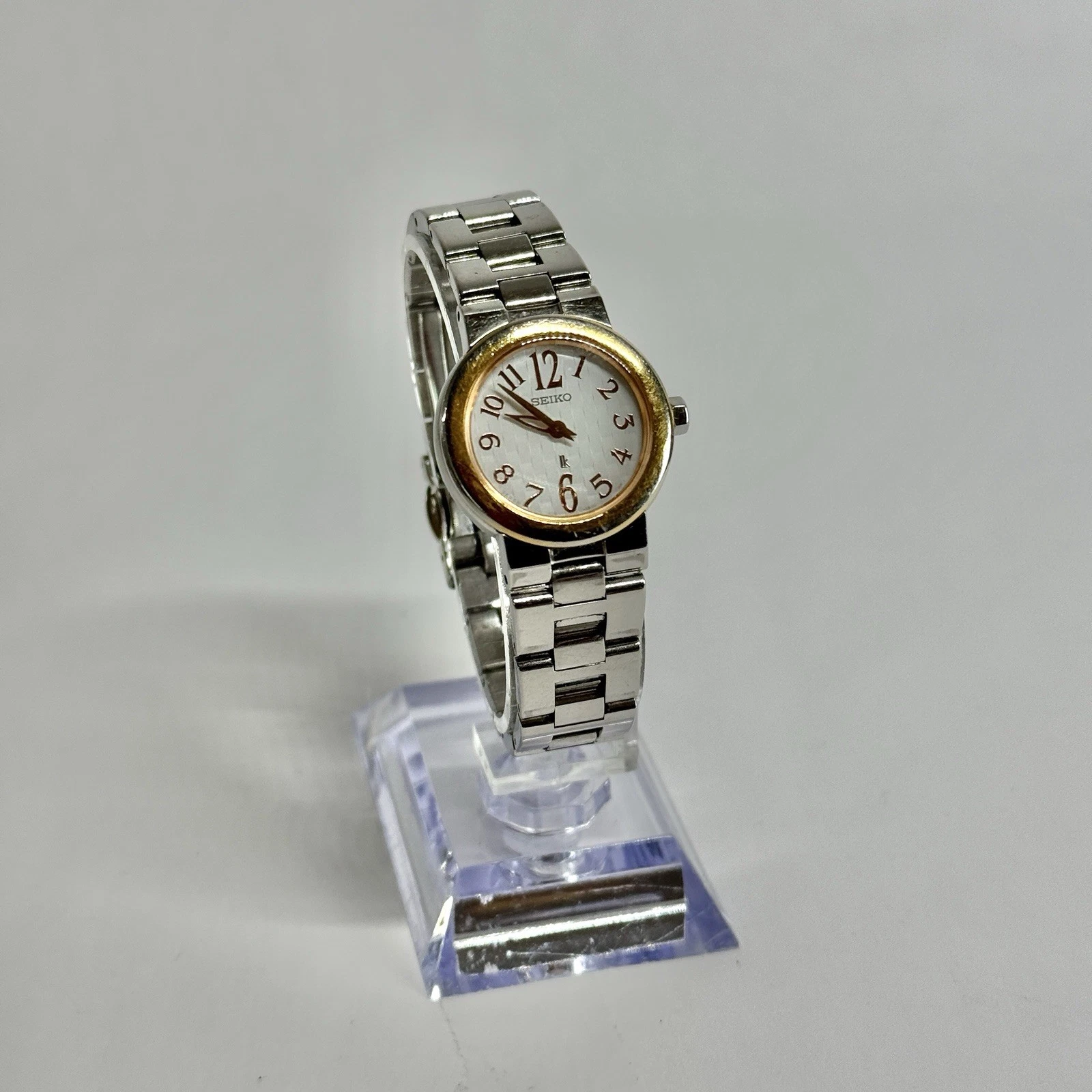 SEIKO Lukia Solar V110-0AT0 Analog Silver Tone Women Vintage Watch W542 *WORKING