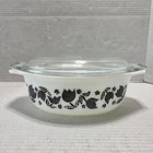 Vtg Pyrex Black Tulip on White W/ Lid Casserole Baking Dish 043 1.5qt EUC