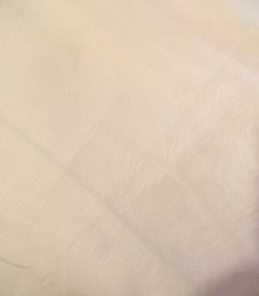 ivory sheer fabric it measures 46 wide by 5 yard - Image 2 of 2