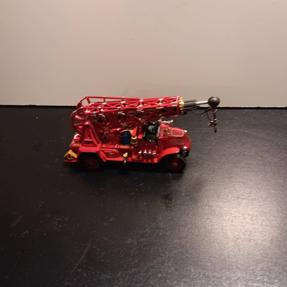 Matchbox Models of Yesteryear 1920 Mack AC Water Tower Truck Model YYM37633 - Image 2 of 4