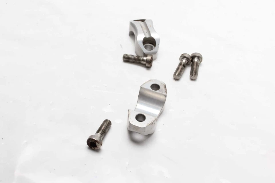 Morsetto Manubrio Morsetto Viti Supporto Manubrio Triumph Tigre 1050 115NG 07-13 - Immagine 2 di 3