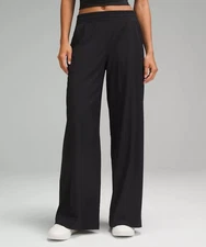 Lululemon Swift Mid-Rise Wide-Leg Pant Black regular length Size 14 Great