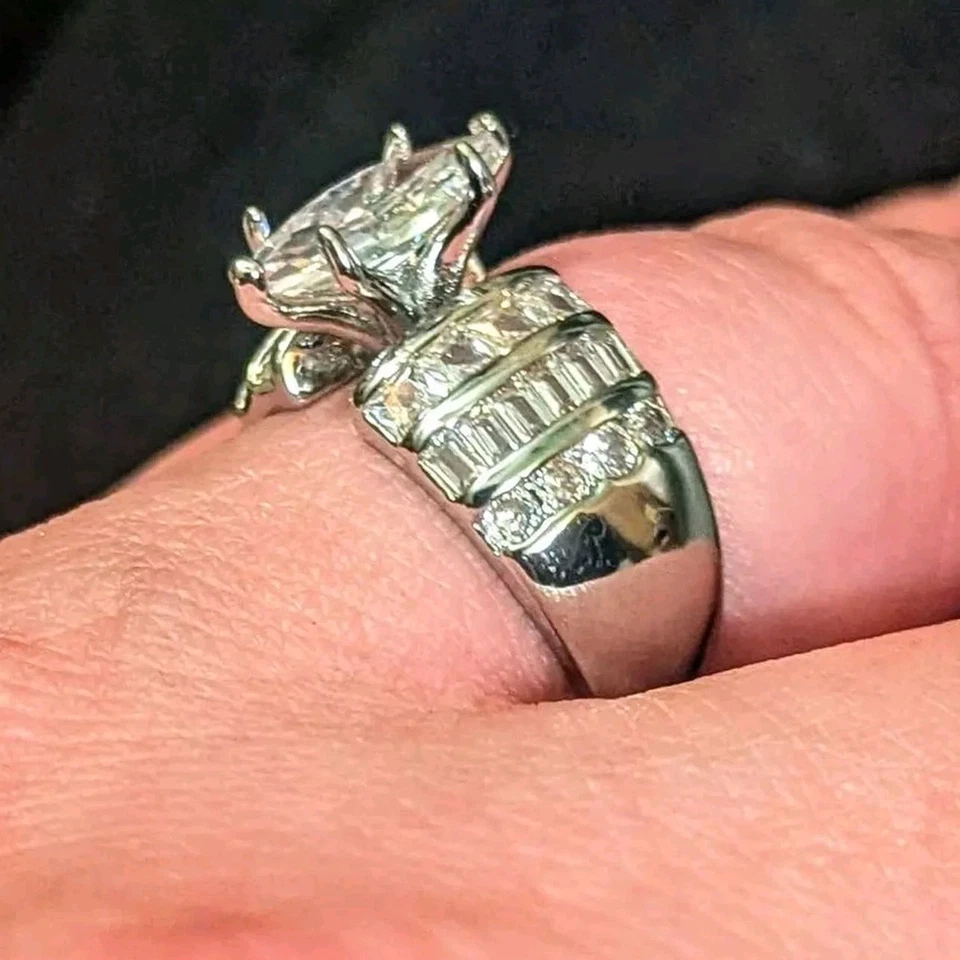 Anillo de compromiso de boda 4 quilates corte marquesa circonita cúbica para mujer 5,5, 6,5, 9, 10 Foto 3 de 4