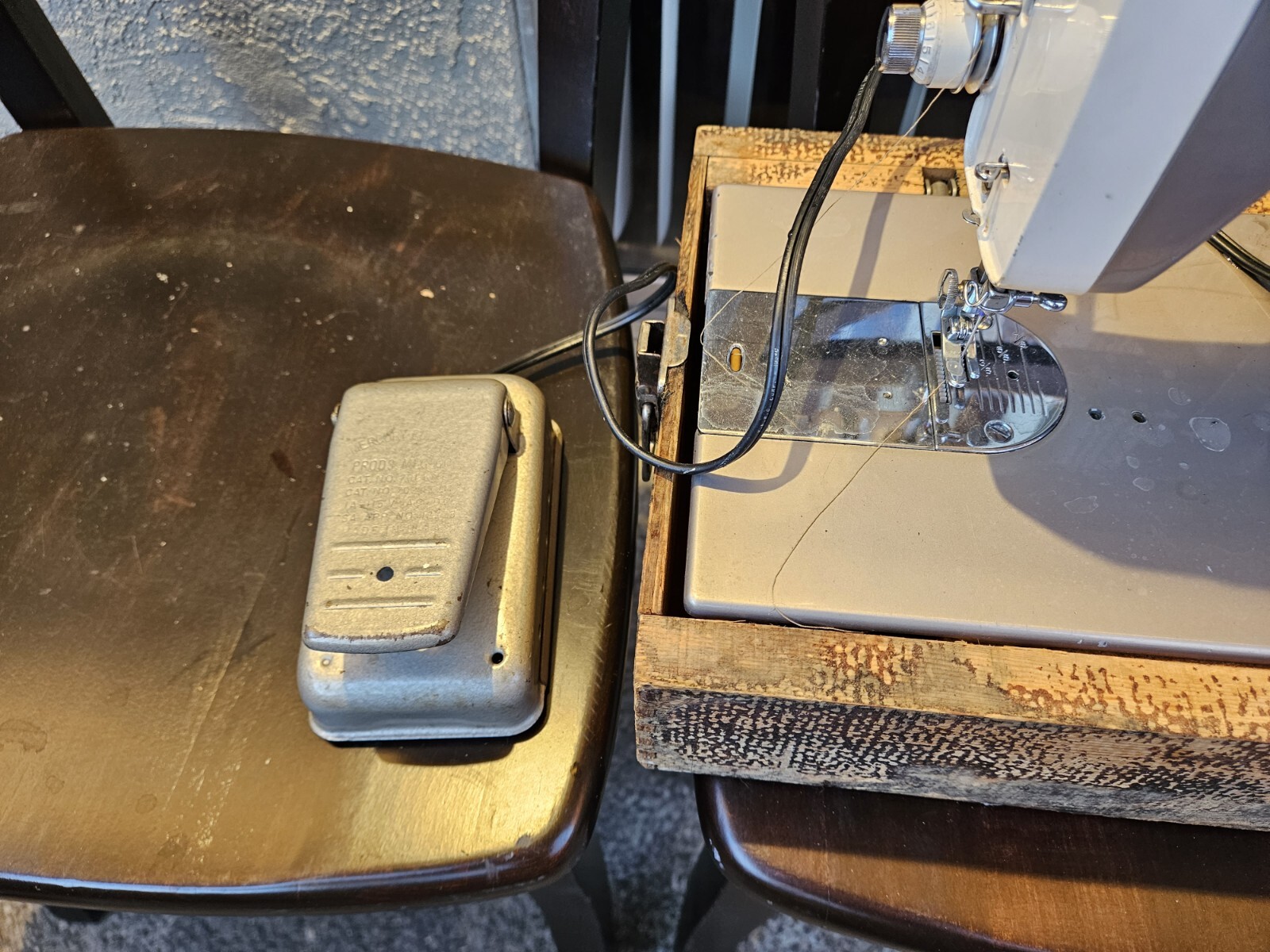 Vintage Sears Kenmore Sewing Machine w/Foot Pedal Plus More Please Read