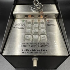 LIFTMASTER Commercial Access Control Keypad  Article 6LUU7  Model 466LM 02