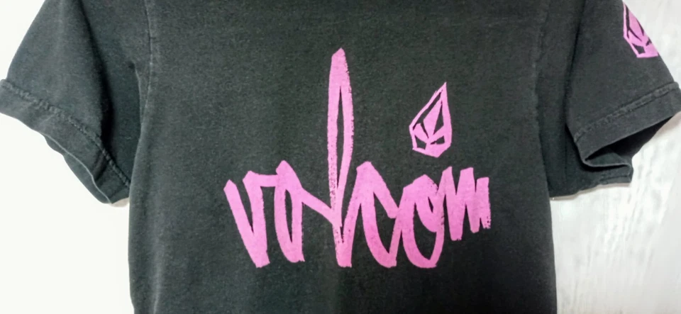 Volcom Y2K Black Surf Sk8er Juniors T Shirt Small Slim Fit - Image 2 of 4