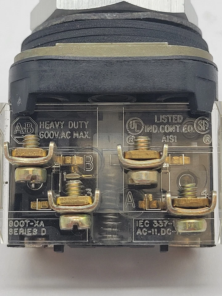 Allen-Bradley 800T-B Black Momentary Pushbutton w Contact Block Series T Nema 4, - Image 3 of 4