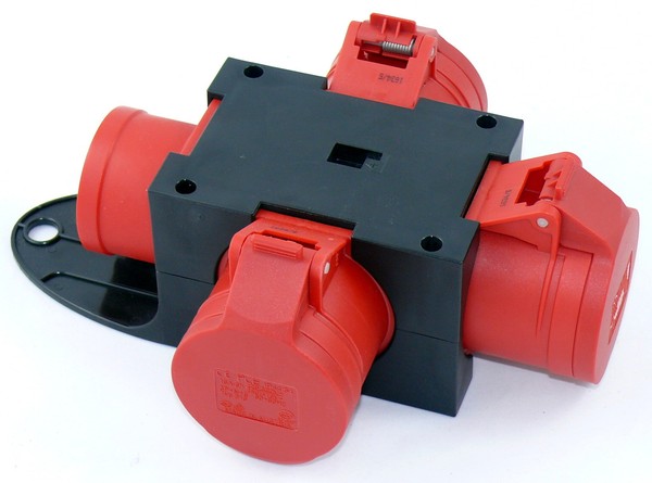 Mobiler Kunststoff-Verteiler Cee GeräTestecker 3-Fach Cee Steckdose 16A IP44 Pce-image