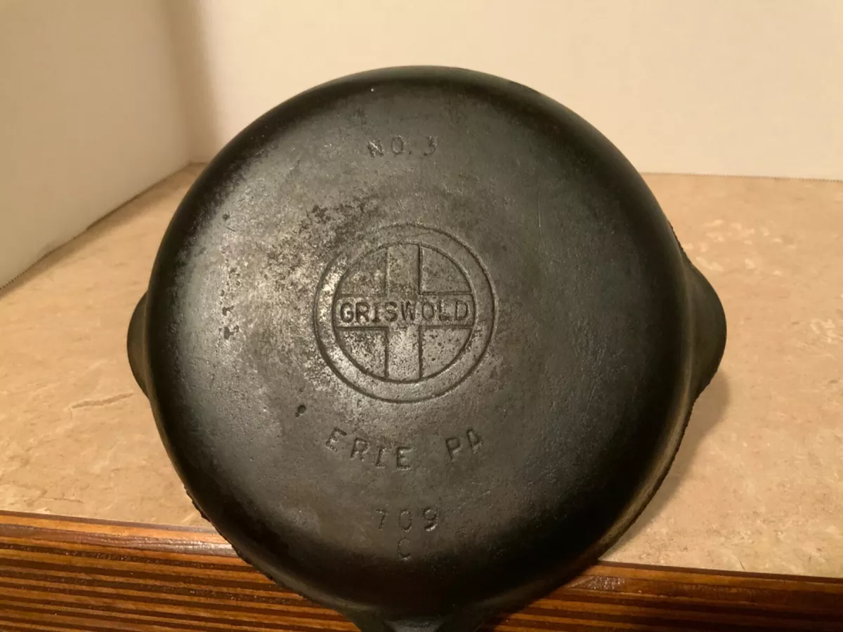 Old Cast Iron Griswold Skillet No. 3