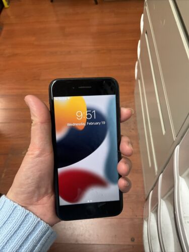 Apple iPhone 7 - 32GB- all colour pick and red black silver