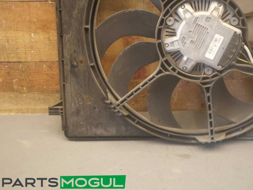 MASERATI GHIBLI 2014-2017 MOTOR RADIADOR VENTILADOR DE REFRIGERACIÓN CUBIERTA MOTOR OEM Foto 3 de 4