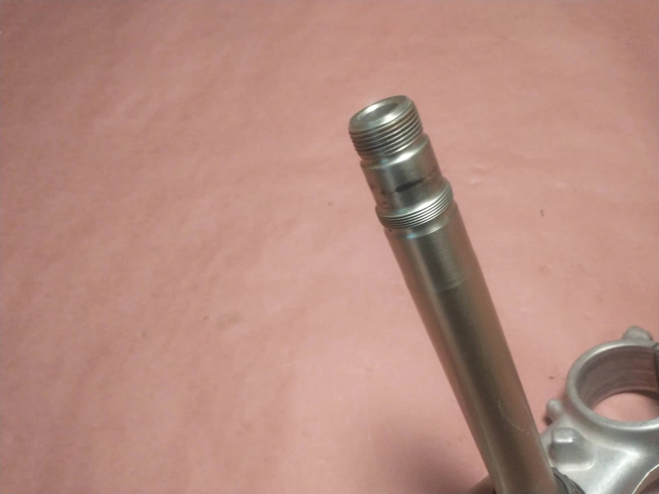 Soporte de abrazadera de horquilla triple árbol Kawasaki KX250 1998-00 potencia de dirección inferior Foto 3 de 4