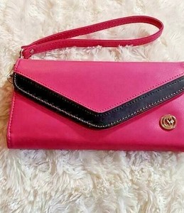 pink wristlet strap