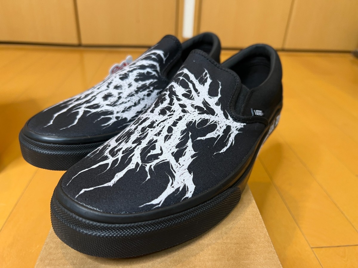 VANS × BABYMETAL】Classic Slip-On – Black/White – Japan Exclusive