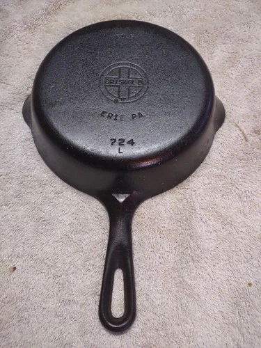 Vintage Griswold #5 Cast Iron Skillet 724 L Small Logo Sits Flat RESTORED