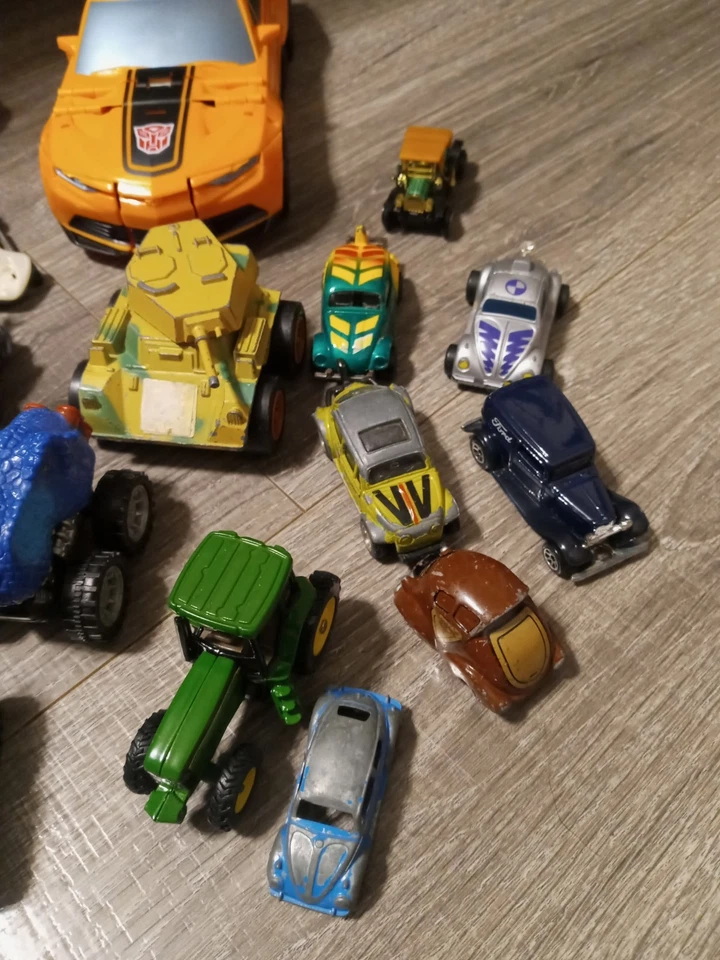 Lot Of 30 Toy Cars Action Vehicles transformers Various Brands mixed lot  - Image 3 of 4