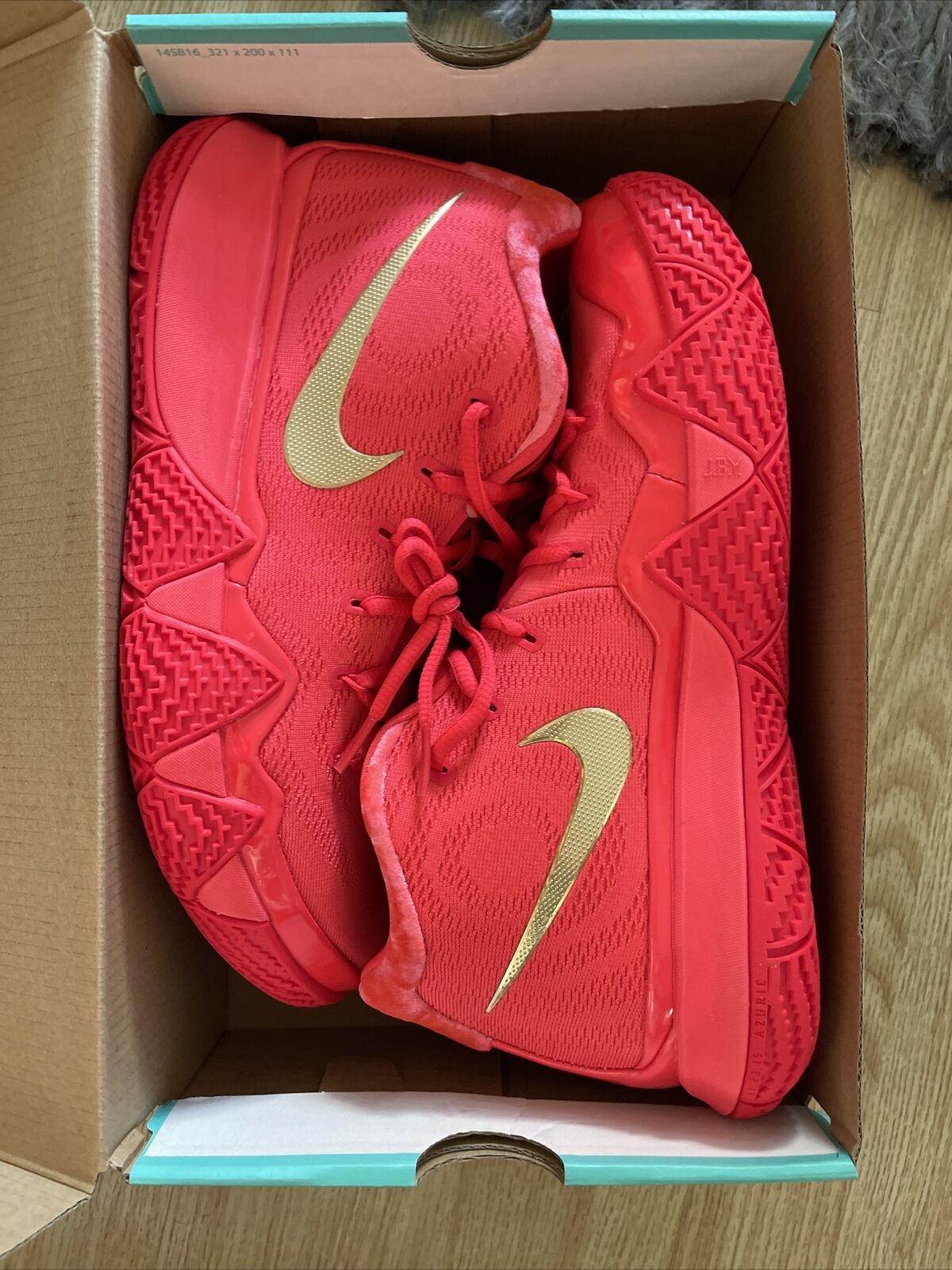 Clancy ventajoso Haiku Nike Kyrie 4 Red Carpet Gold 943806-602 All Star Basketball Shoes Size 9.5  New X | eBay