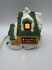 Vintage 1994 Avon Santa Town Elves Workshop Ceramic Lighted Original Box