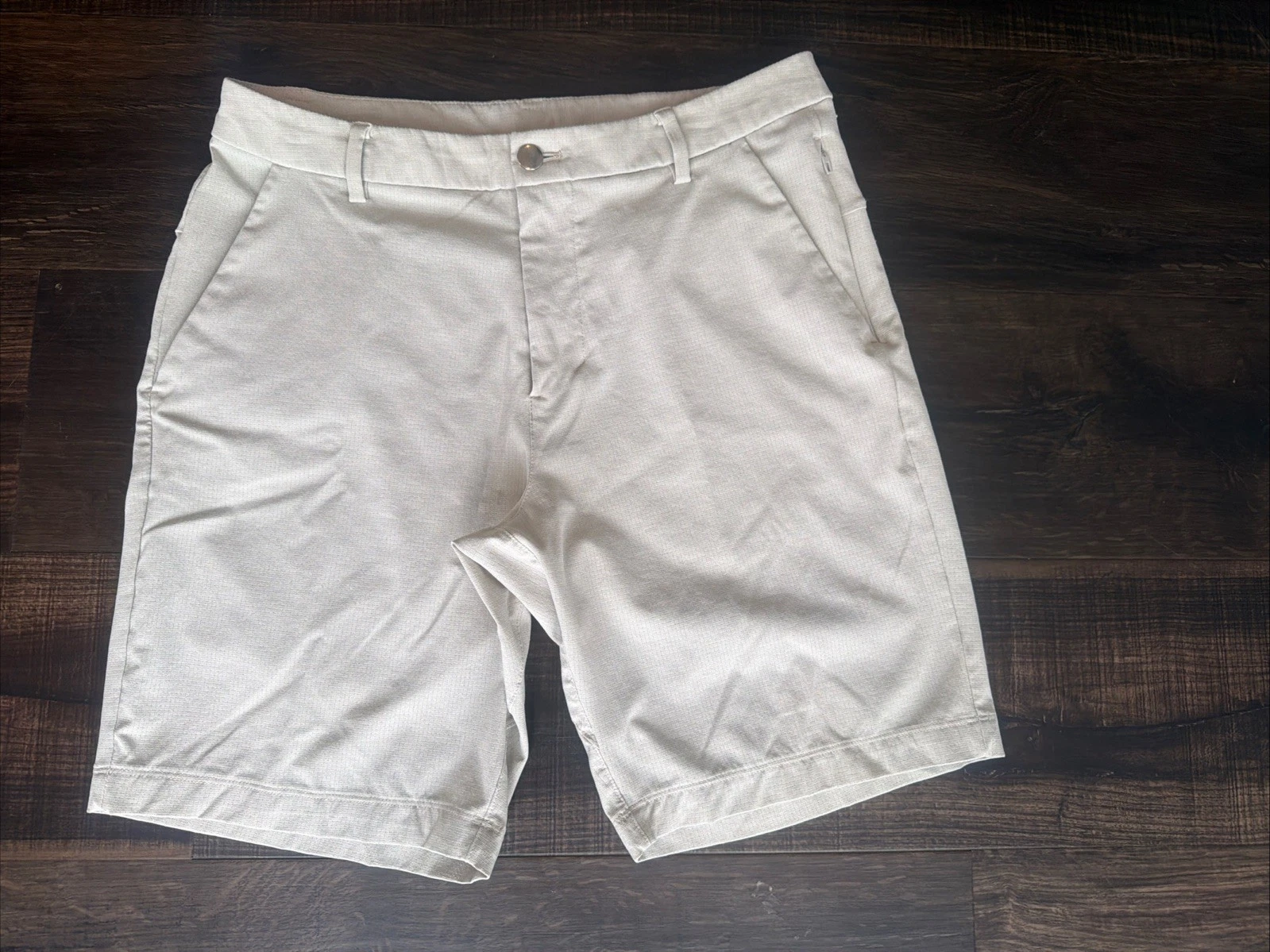 Lululemon Commission Classic-Fit Shorts 7" Warpstrem Mens Size 30
Opens in a new window or tab