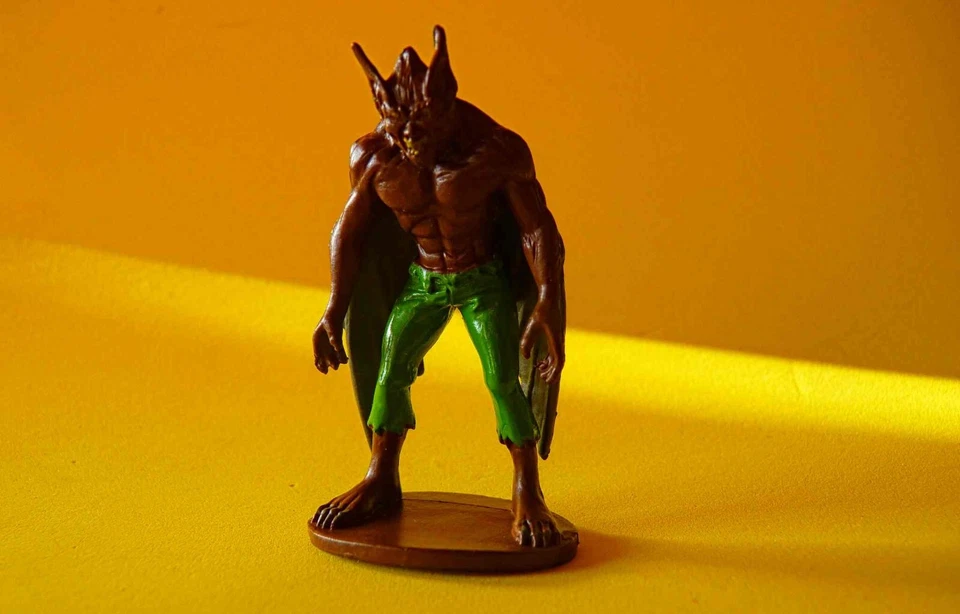 MAN-BAT, MINIATURE FIGURINE, 2.16" TALL, SHARP DETAILS - Image 3 of 4