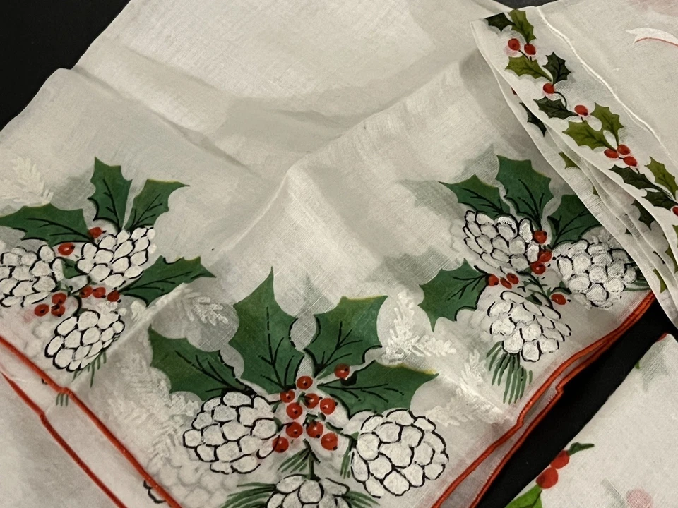 Vintage Lot 9 Ladies Handkerchiefs Assorted Sizes Poinsettia/Christmas - Image 4 of 4