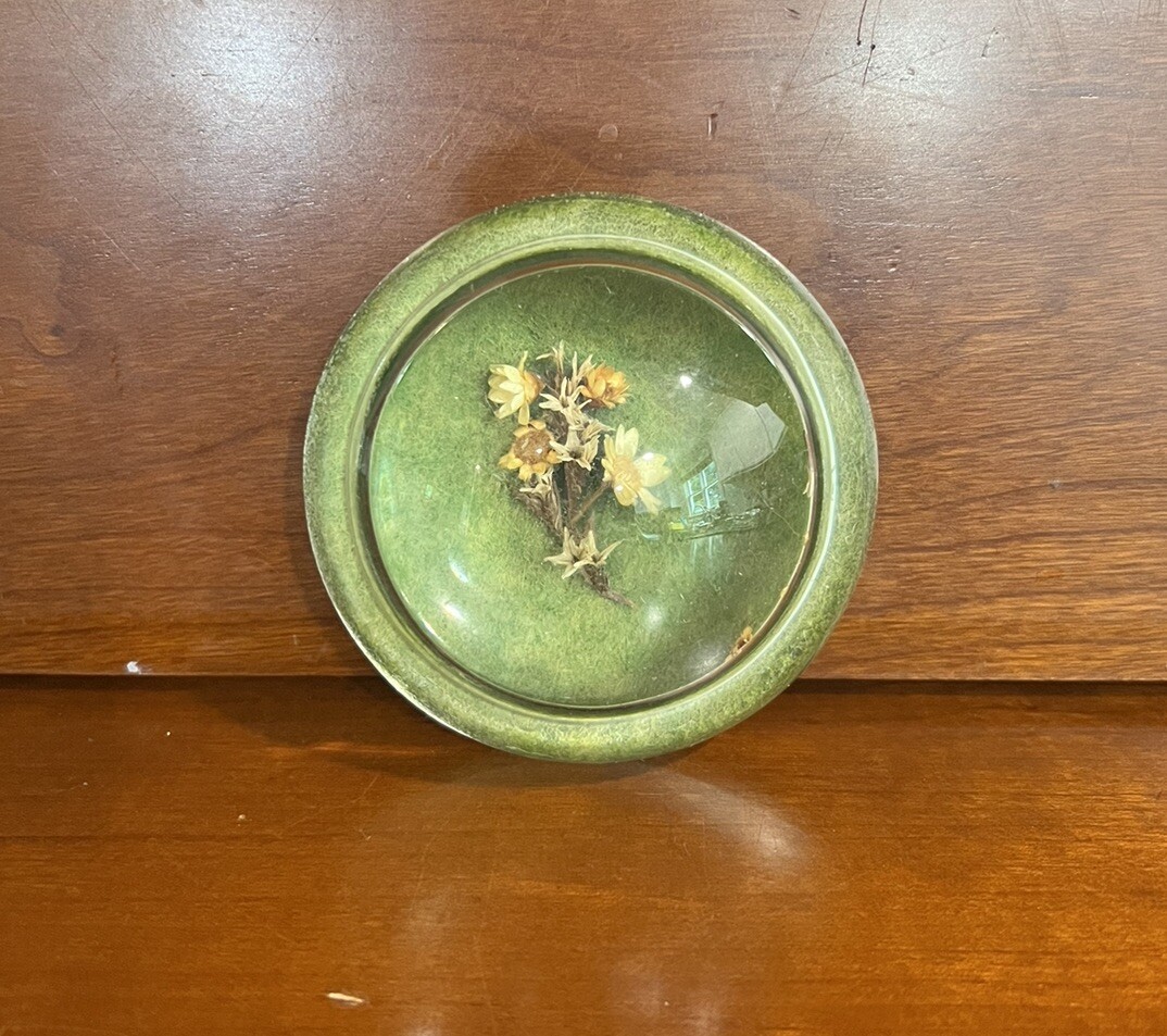 Vintage Dried Flowers Magnified Paperweight Glass Dome-image