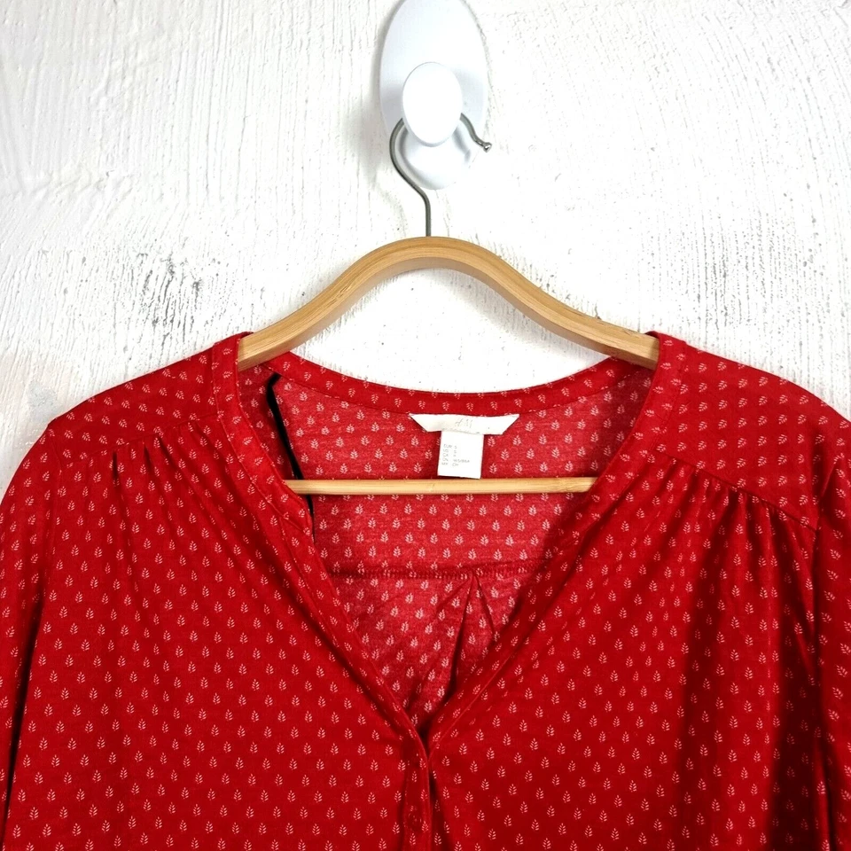 H&M Womens Top Size S Red White Stretch Knit 3/4 Sleeves V-Neck Casual Ladies - image 4 of 4