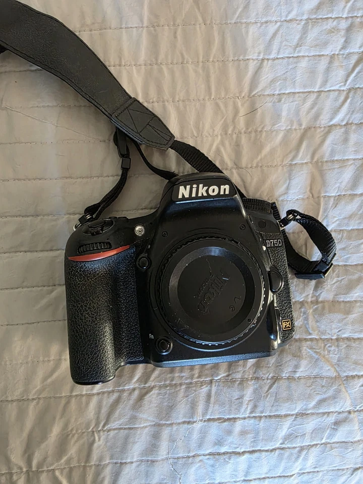 Nikon D750, photo 2 of 5