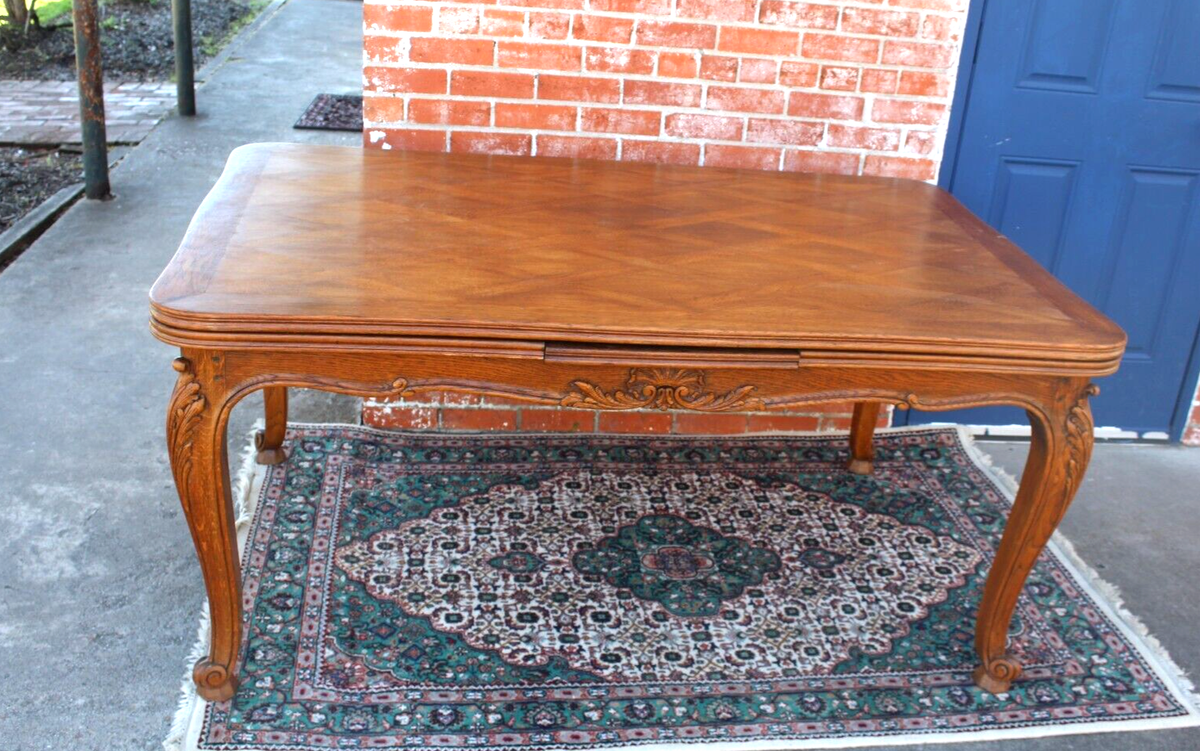French Antique Louis XV Oak Dining Table | Carved Floral Apron
