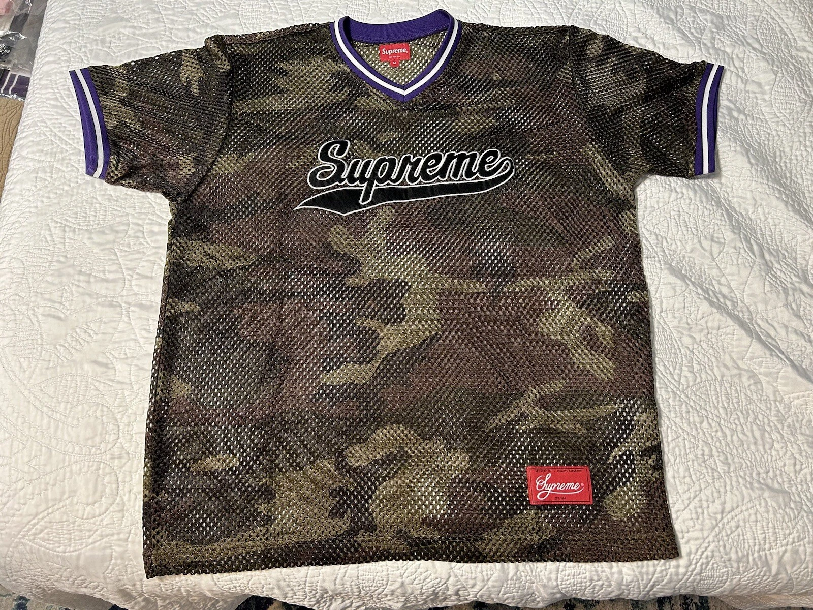 Haut de baseball en maille suprême camouflage Woodland moyen