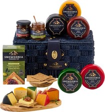 Elegant Cheese Hamper Gift Set with 5 Artisan Welsh Cheeses & Wholemeal Crackers