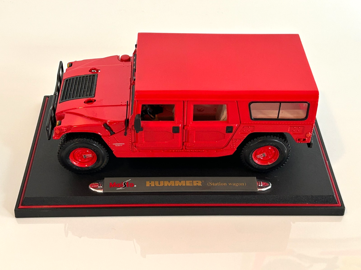 Maisto Hummer 4 Door Wagon Special Edition RED Die Cast Model 1:18