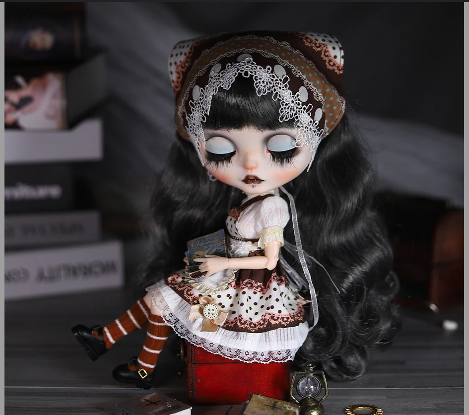 12" Factory Blyth Doll Granny Grey Long Hair Hand Painted Makeup Sleeping Eyes